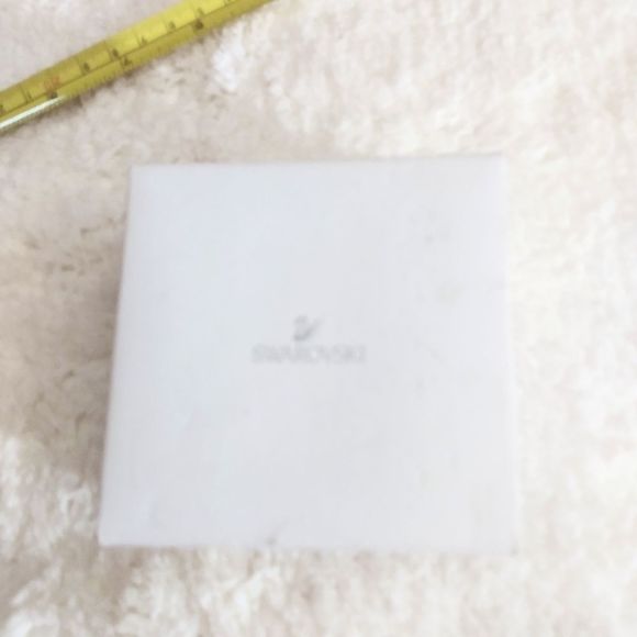 Swarovski Crystal Leaf Jewelry Box Sliver - Picture 6 of 6